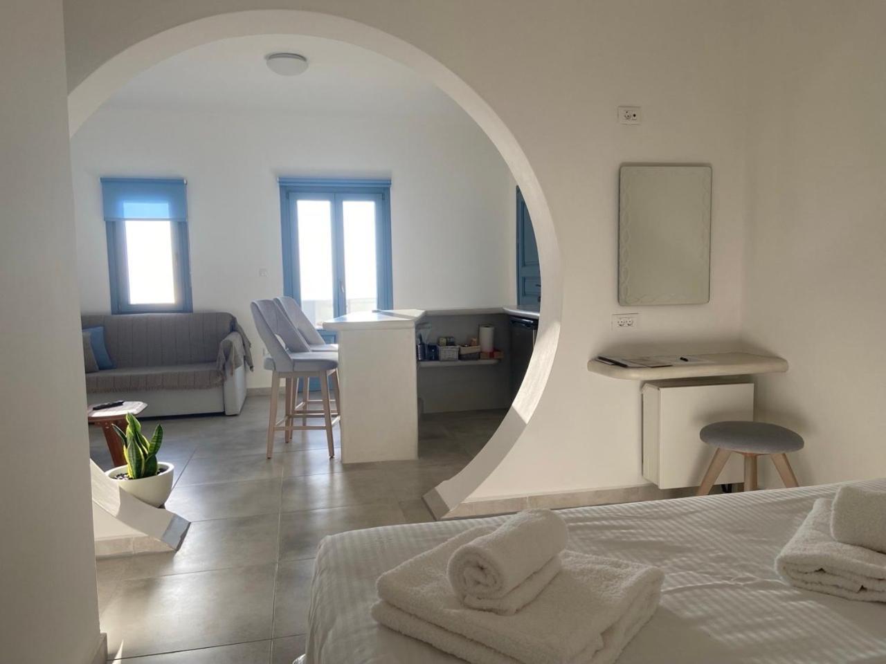 Ena Suites Santorini Pyrgos Kallistis Luaran gambar